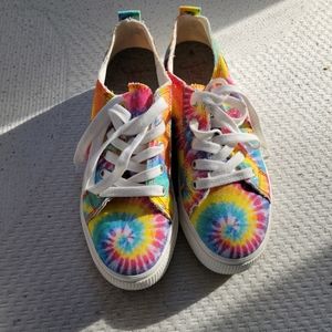 Tie dye Sneakers size 7